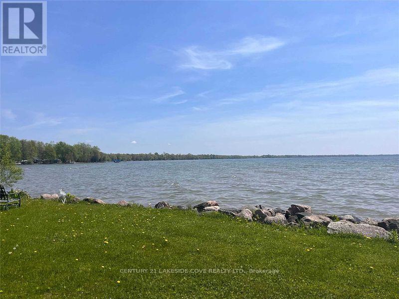 3568 Amilia Drive W, Ramara, Ontario  L0K 1B0 - Photo 24 - S12174138