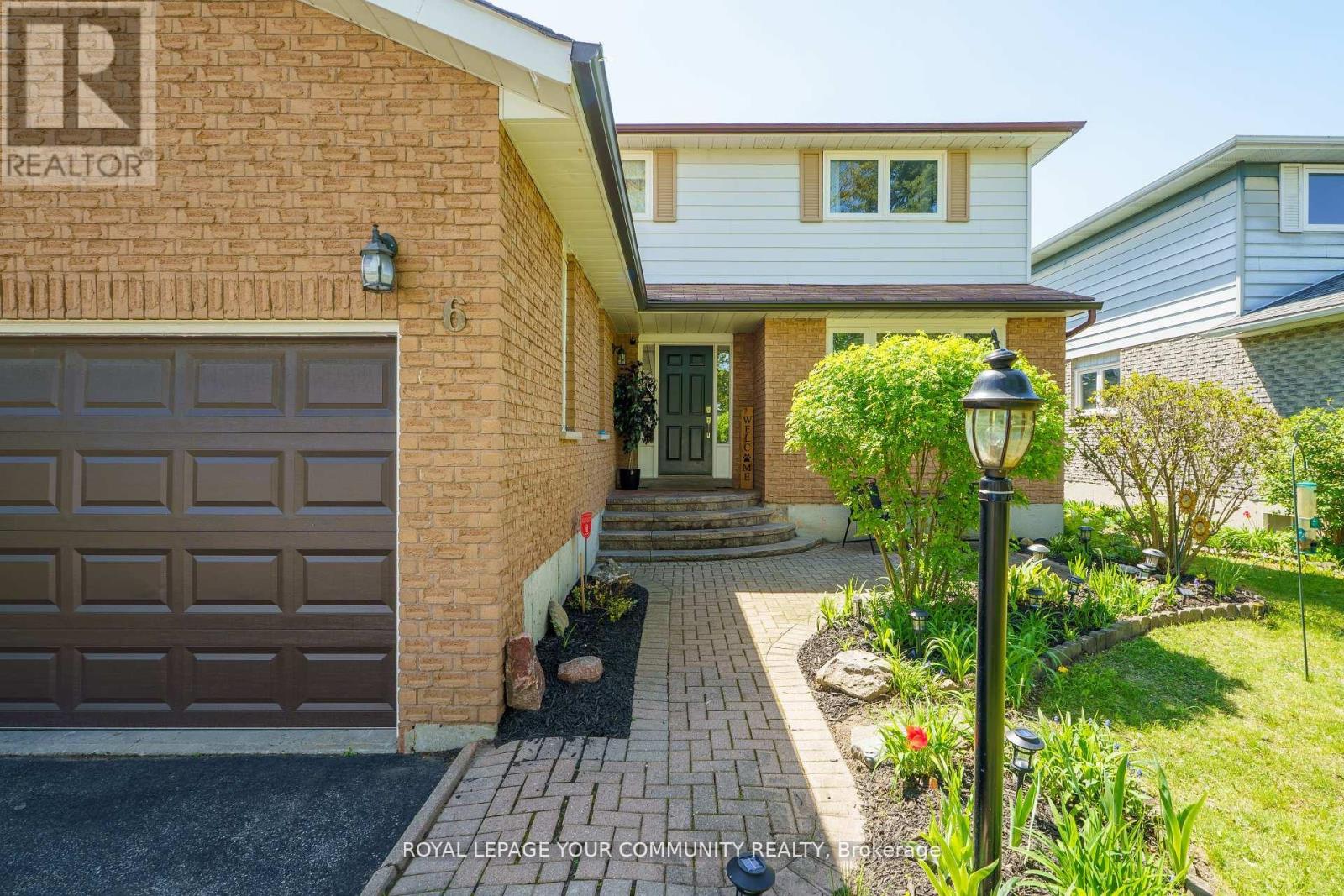 6 Oakmeadow Boulevard, Georgina, Ontario  L4P 3L1 - Photo 2 - N12159466