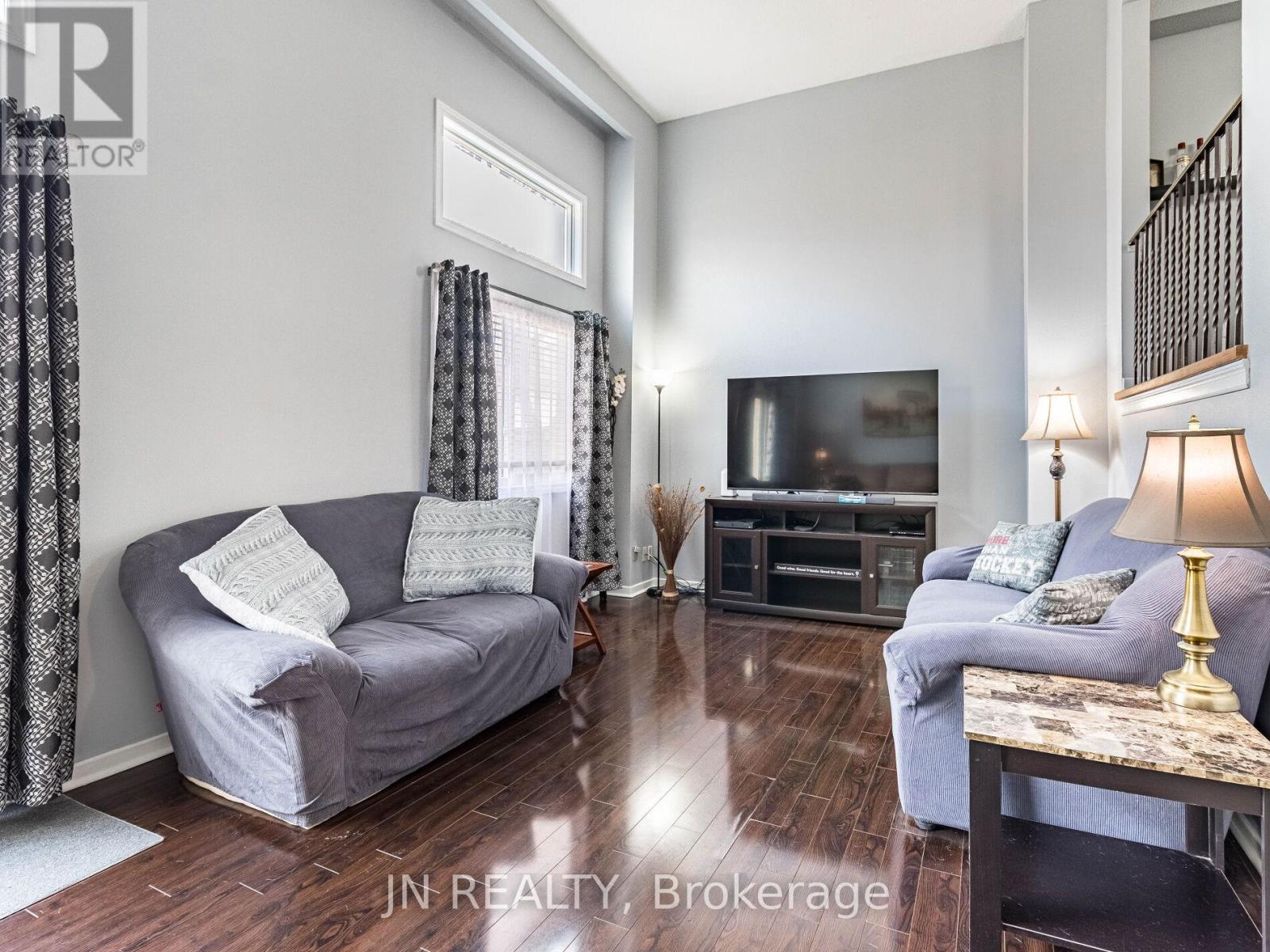 79 - 79 Foster Crescent, Brampton, Ontario  L6V 3M8 - Photo 5 - W12163744