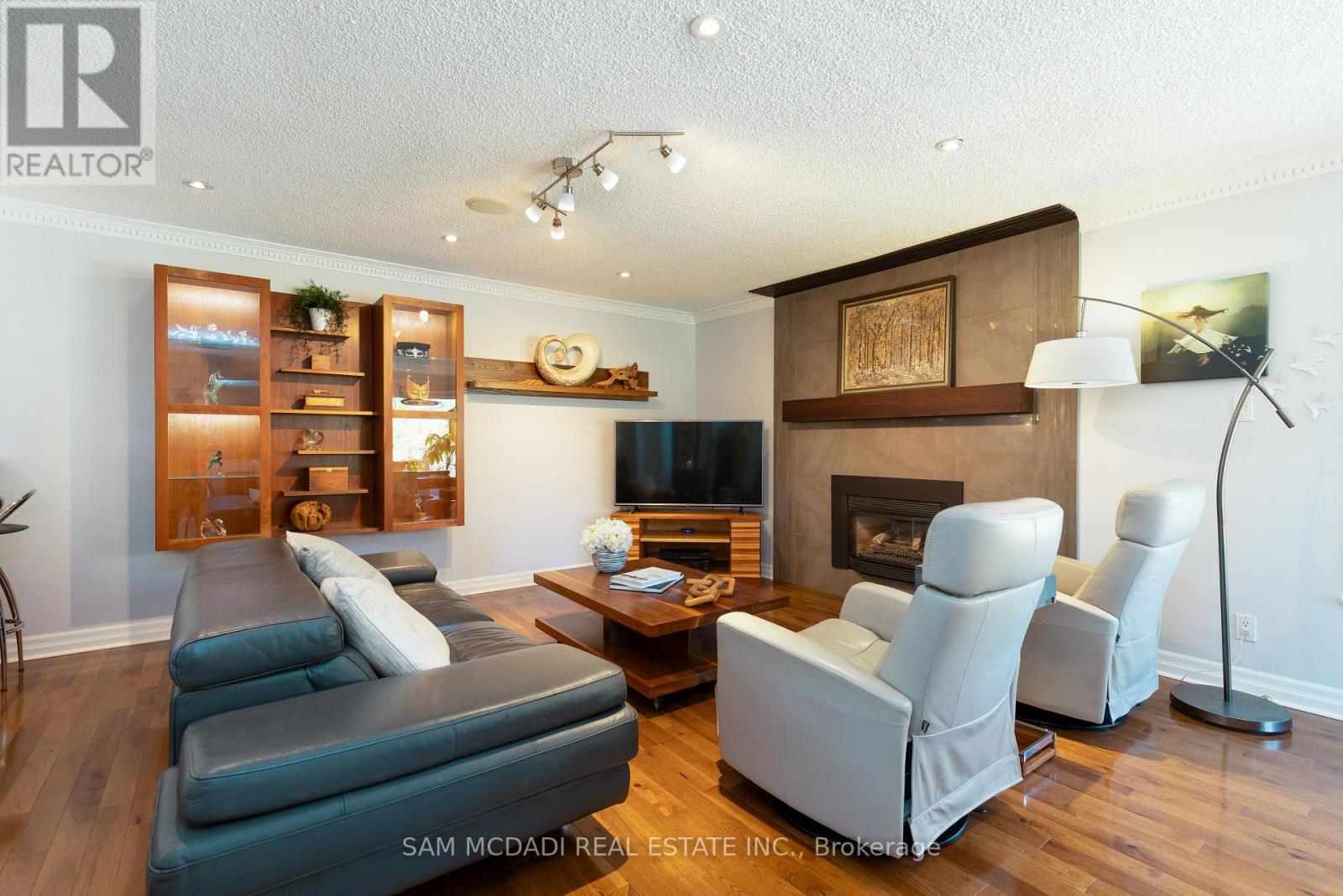 2196 Mississauga Road, Mississauga, Ontario  L5H 2K9 - Photo 11 - W12174078