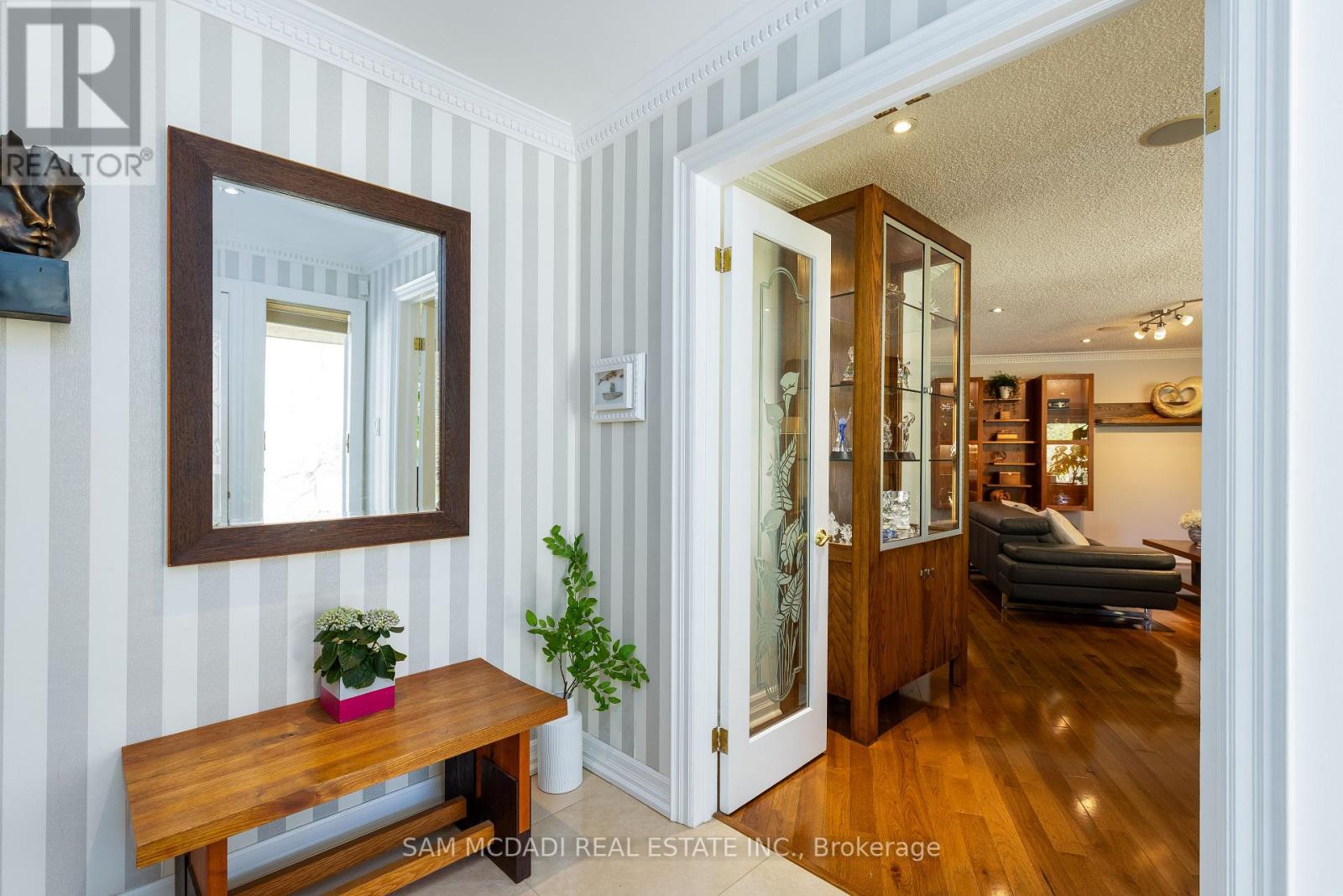 2196 Mississauga Road, Mississauga, Ontario  L5H 2K9 - Photo 8 - W12174078