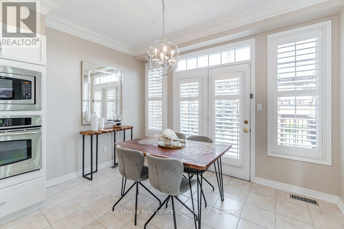 30 Messina Avenue, Brampton, Ontario  L6Y 0M8 - Photo 9 - W12174103