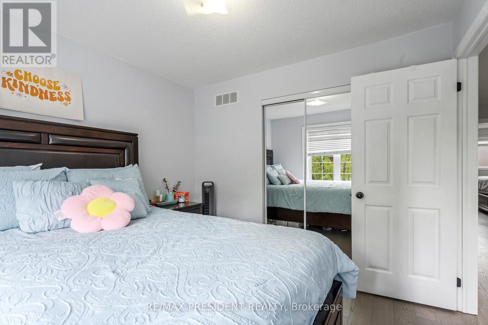 5209 Danielle Drive, Burlington (Orchard), Ontario  L7L 7L1 - Photo 25 - W12174129