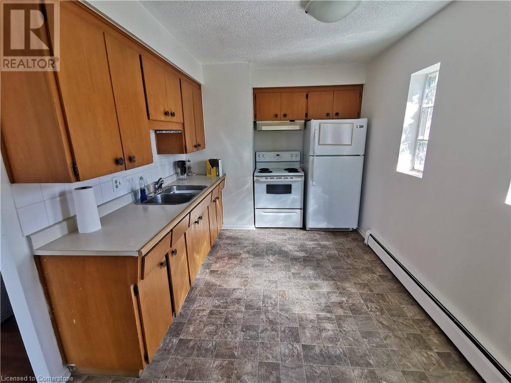 Property at 81 BRYBECK Crescent image 3