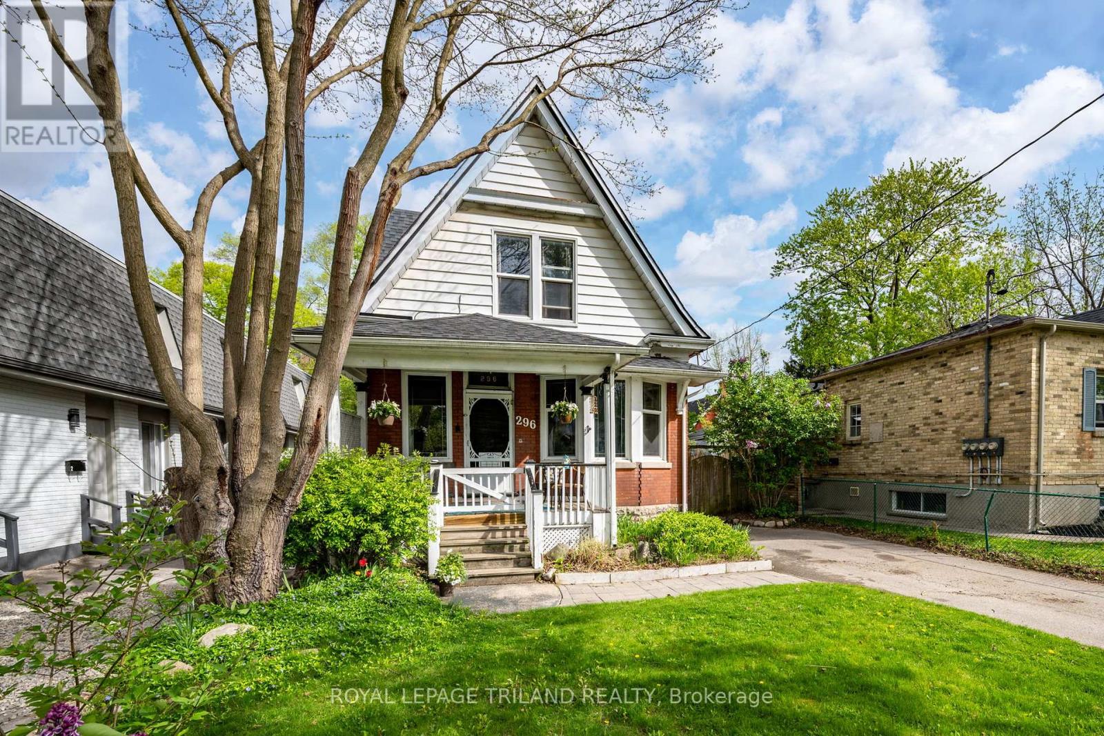 Property at 296 SIMCOE STREET image 3