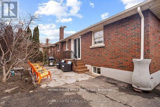 Property at 6478 BROCK STREET image 3