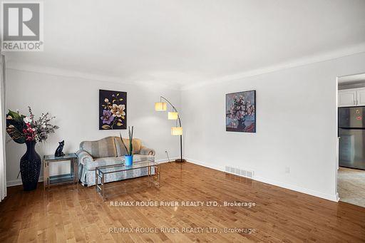 6478 Brock Street, Niagara Falls, Ontario  L2J 1W3 - Photo 8 - X12174064