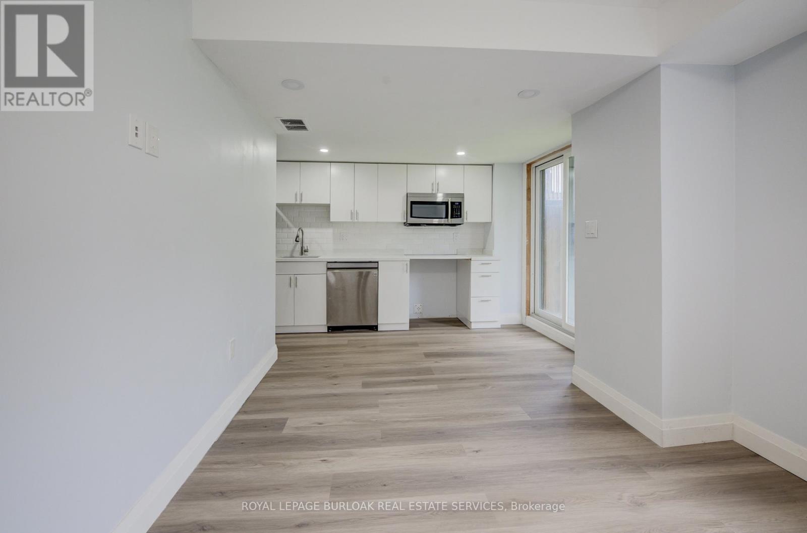 71 Bensley Lane, Hamilton (Mountview), Ontario  L9C 0E9 - Photo 35 - X12174099