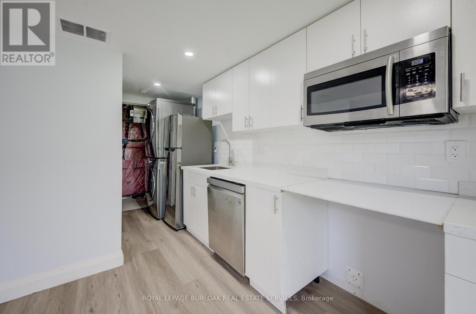 71 Bensley Lane, Hamilton, Ontario  L9C 0E9 - Photo 37 - X12174099