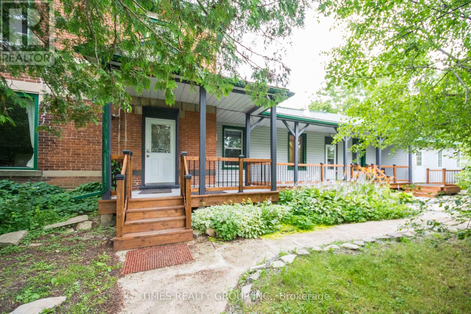 10 - 12 Murney Street, Belleville, Ontario  K8P 3N6 - Photo 1 - X12174121