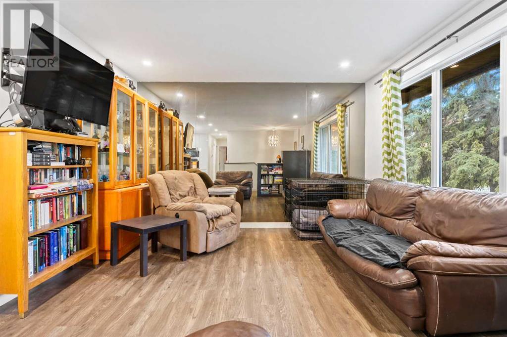 Property at 59, 310 Brookmere Road SW image 4