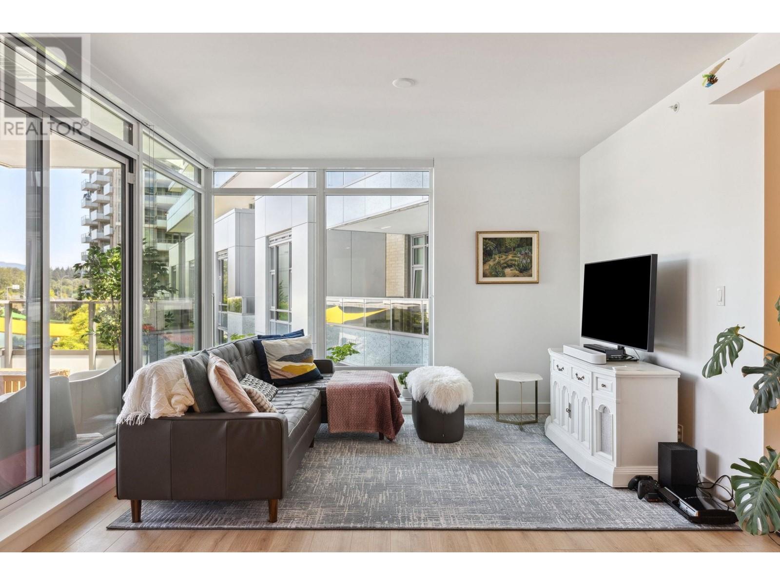 404 1500 FERN STREET, North Vancouver, British Columbia