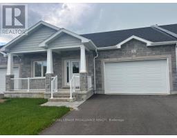 16 DOUGLAS MARSHALL CRESCENT, Brockville, Ontario
