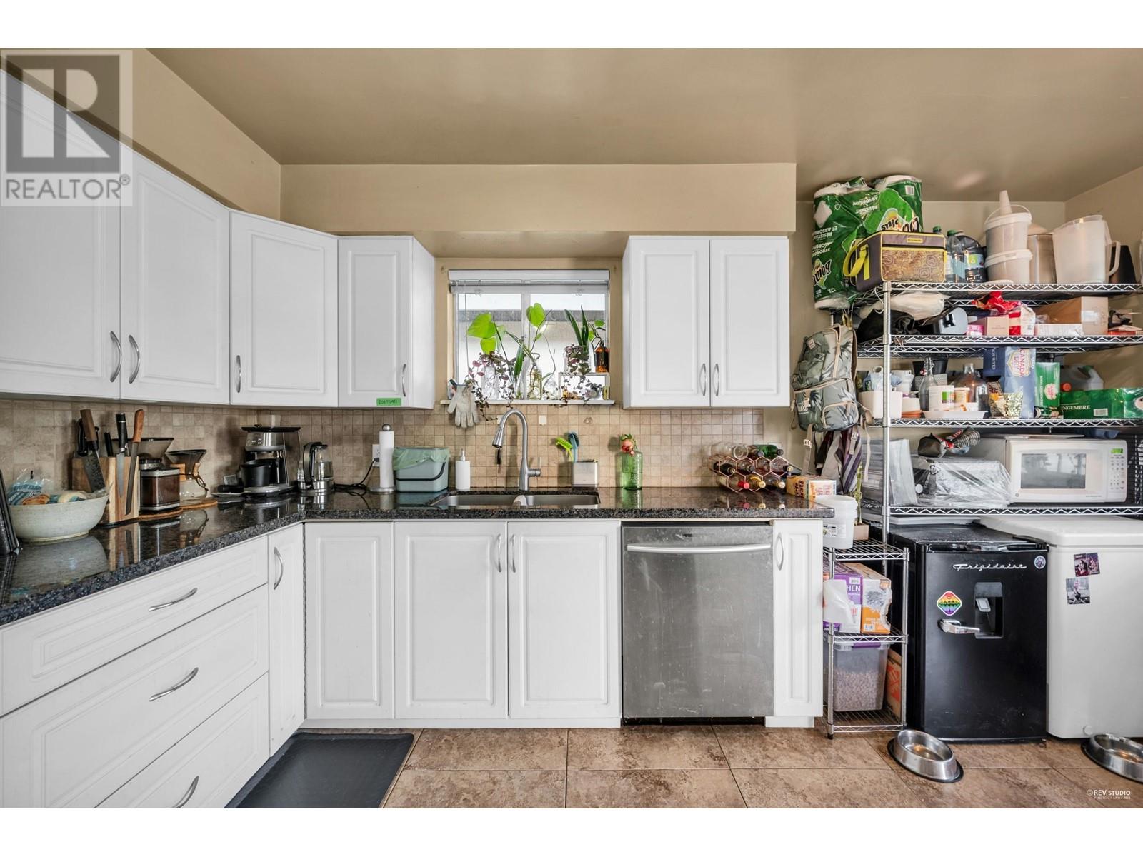 5882 Berkeley Street, Vancouver, British Columbia  V5R 3H2 - Photo 10 - R3007126