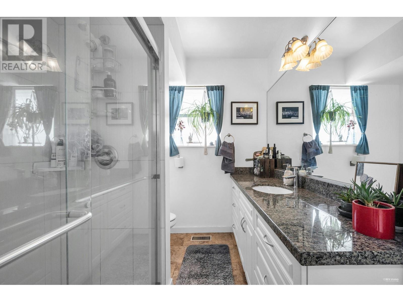 5882 Berkeley Street, Vancouver, British Columbia  V5R 3H2 - Photo 15 - R3007126