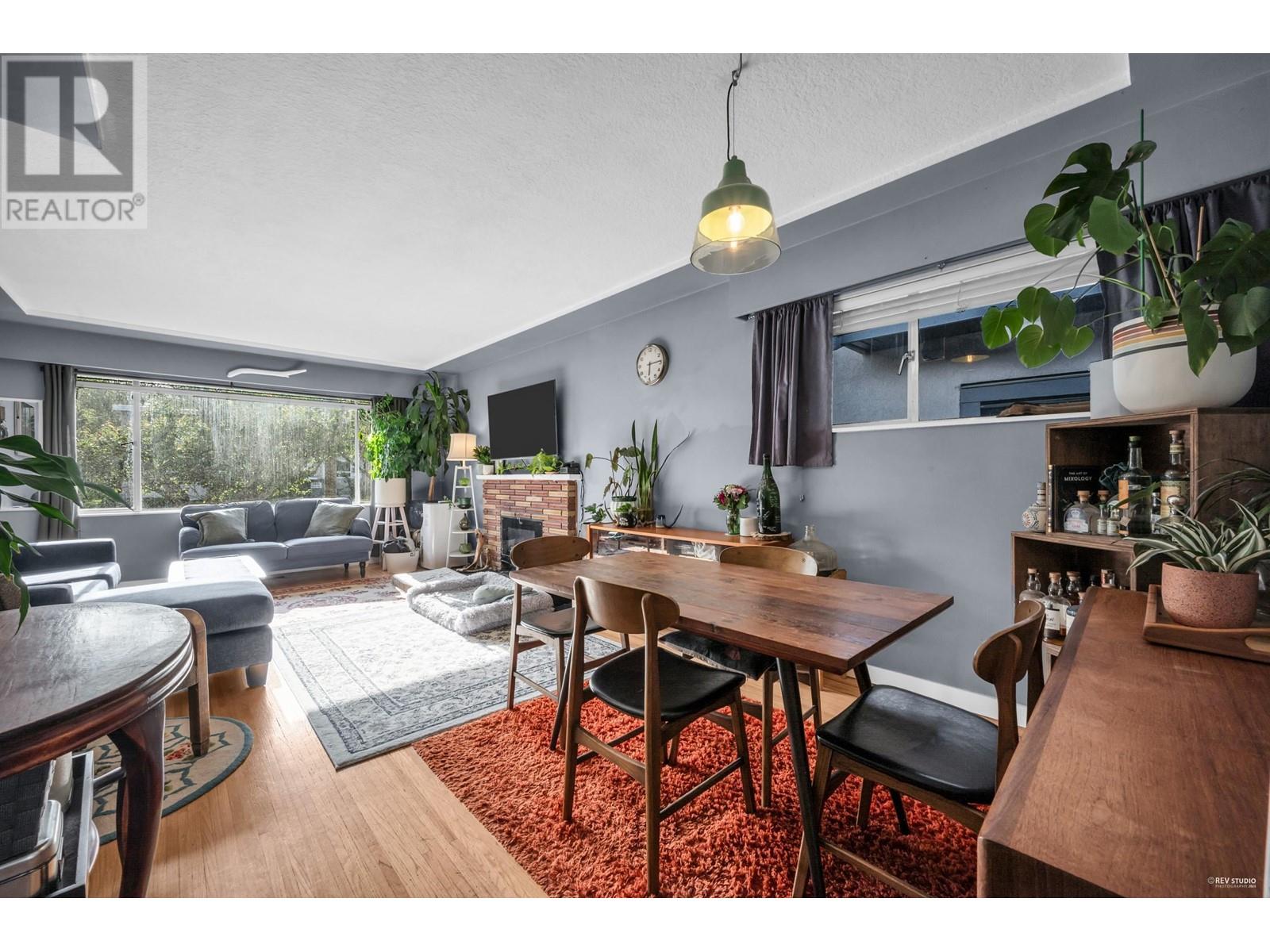 5882 Berkeley Street, Vancouver, British Columbia  V5R 3H2 - Photo 8 - R3007126