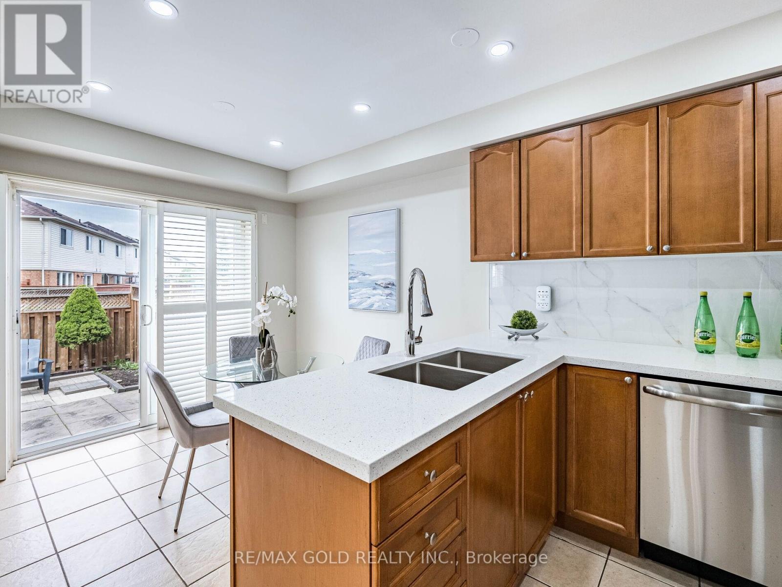 18 Jessop Drive, Brampton, Ontario  L7A 3M8 - Photo 14 - W12139293