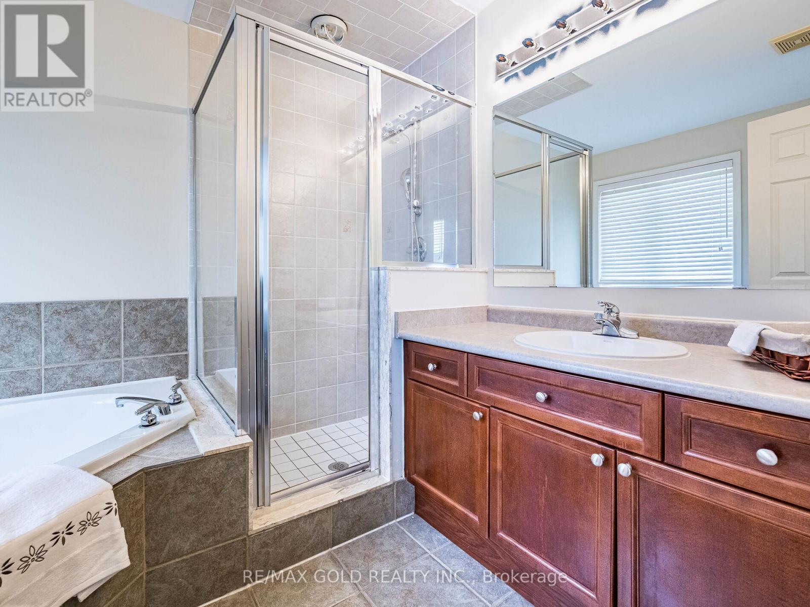18 Jessop Drive, Brampton, Ontario  L7A 3M8 - Photo 20 - W12139293