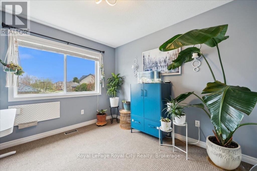 33 Bowen Drive, Guelph, Ontario  N1E 0C9 - Photo 21 - X12174214
