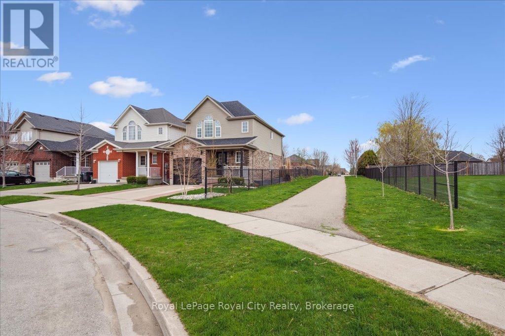 33 Bowen Drive, Guelph, Ontario  N1E 0C9 - Photo 3 - X12174214