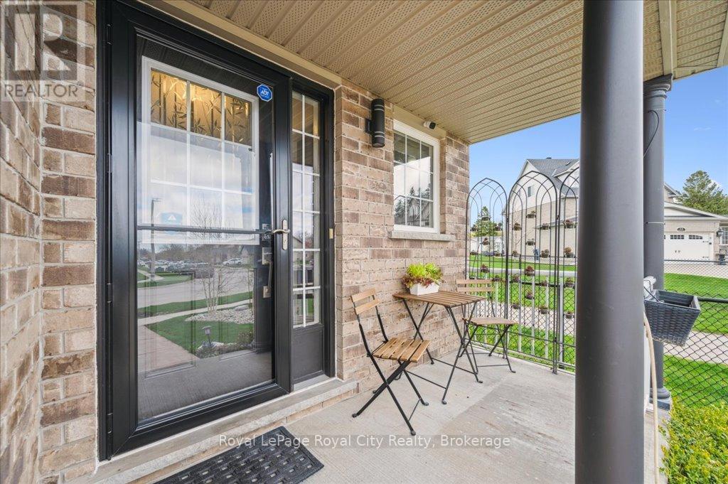 33 Bowen Drive, Guelph, Ontario  N1E 0C9 - Photo 7 - X12174214