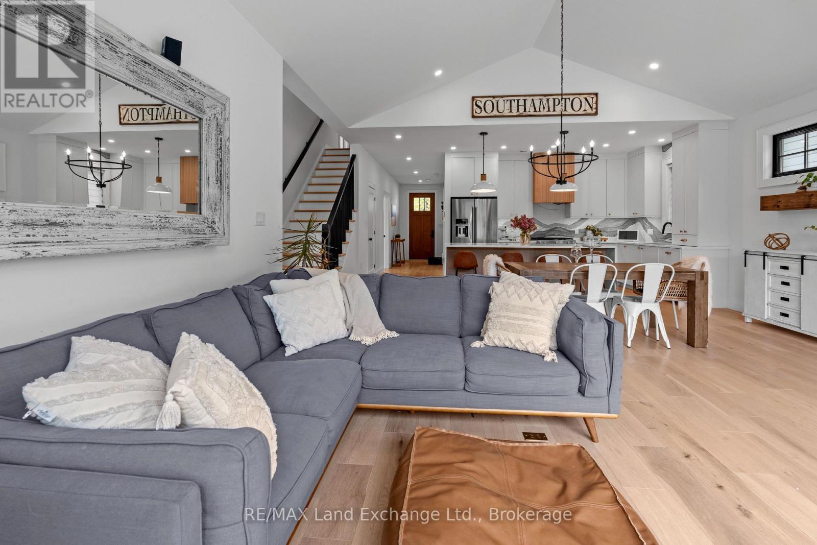 268 Mcnabb Street, Saugeen Shores, Ontario  N0H 2L0 - Photo 12 - X12174260