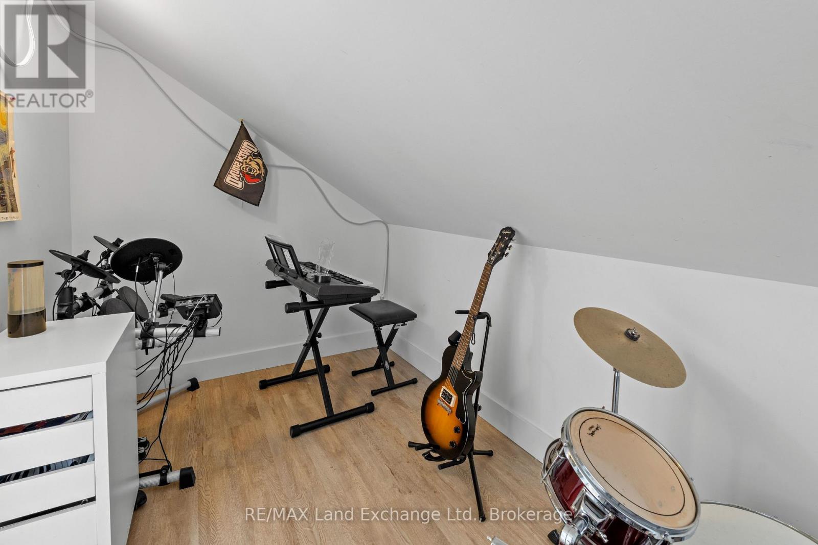 268 Mcnabb Street, Saugeen Shores, Ontario  N0H 2L0 - Photo 33 - X12174260