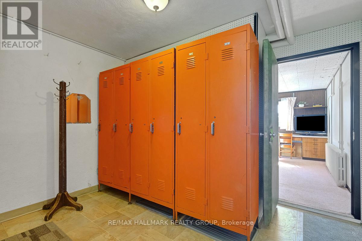 723 Luc Street, Ottawa, Ontario  K1K 3M5 - Photo 35 - X12174216