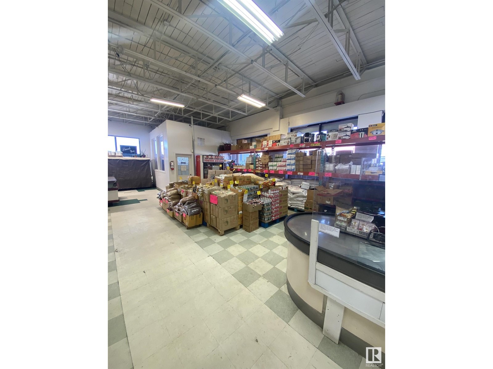 10718 98 St Nw, Edmonton, Alberta  T5H 2N9 - Photo 4 - E4438602