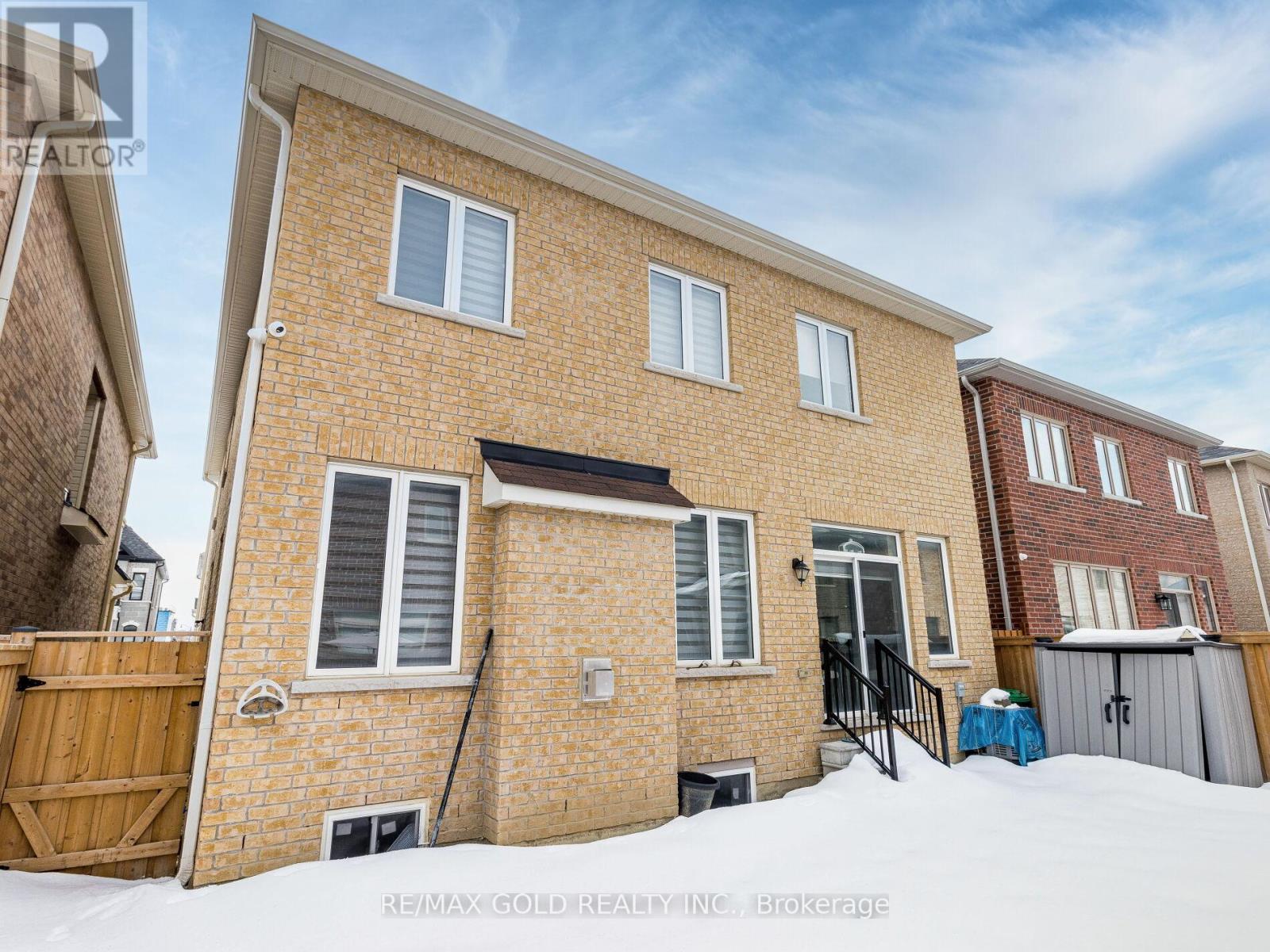 11 Clunburry Road, Brampton, Ontario  L7A 5B4 - Photo 36 - W12005716