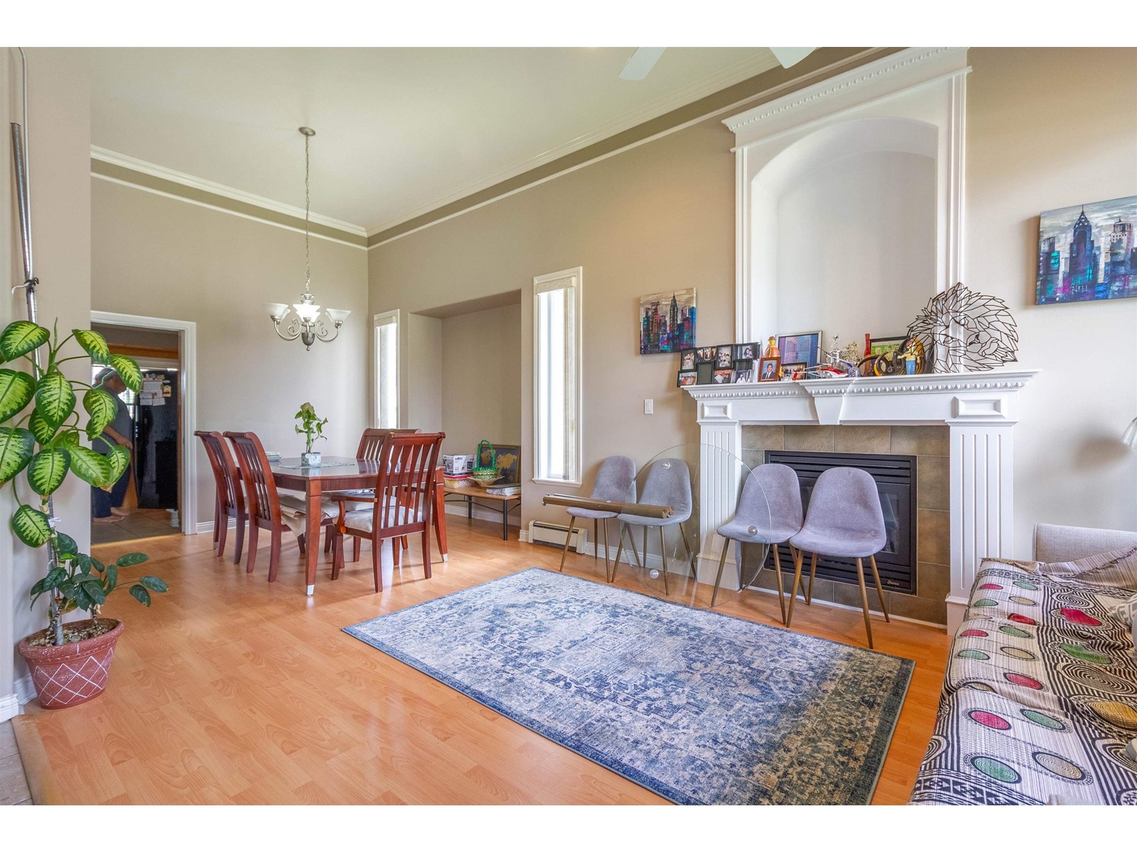 Property at 16286 80A AVENUE image 3
