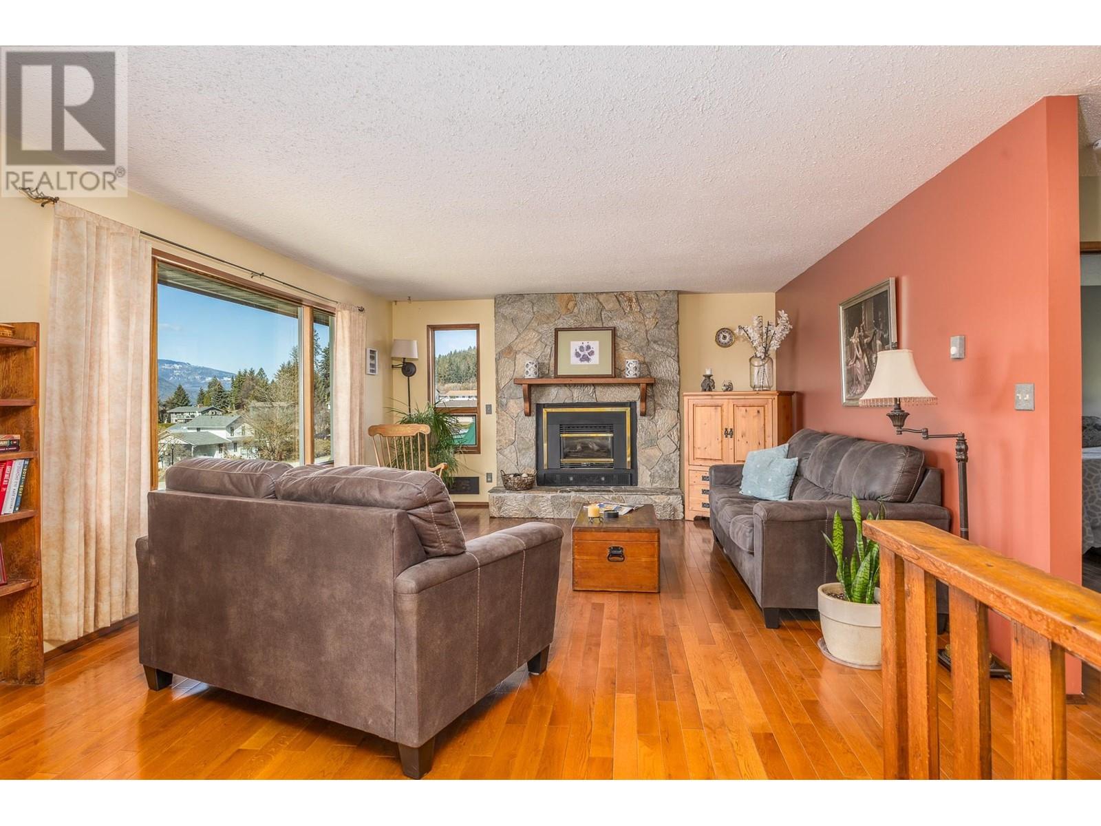 Property at 4750 14 Street NE image 5