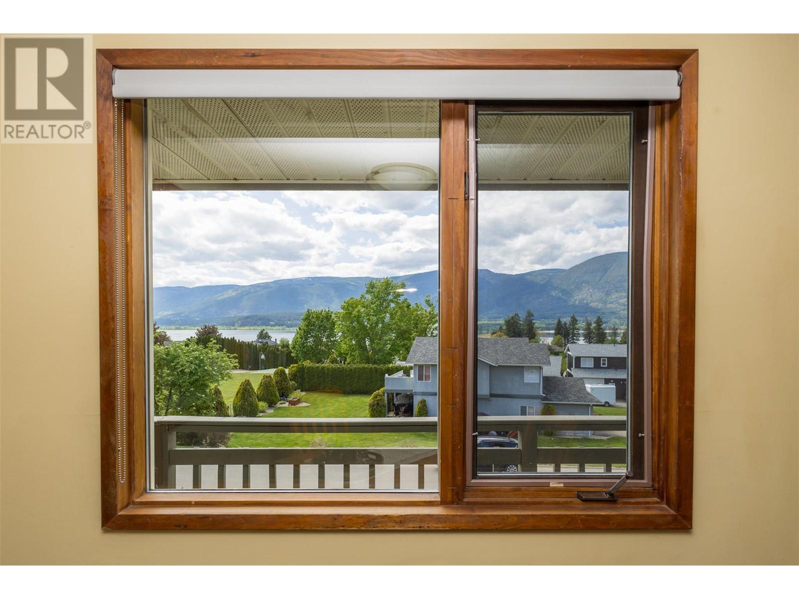 4750 14 Street NE, Salmon Arm, BC V1E3P2