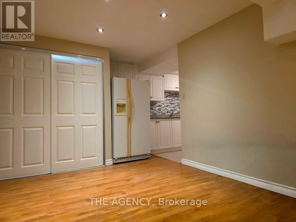 485 Brimorton Drive, Toronto, Ontario  M1H 2E7 - Photo 4 - E12174267