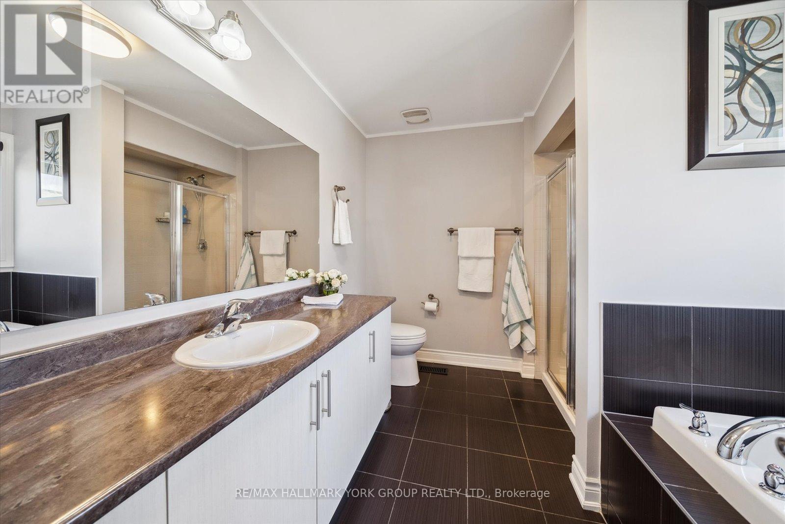 12 Deer Pass Road, East Gwillimbury, Ontario  L9N 0S5 - Photo 13 - N12174203