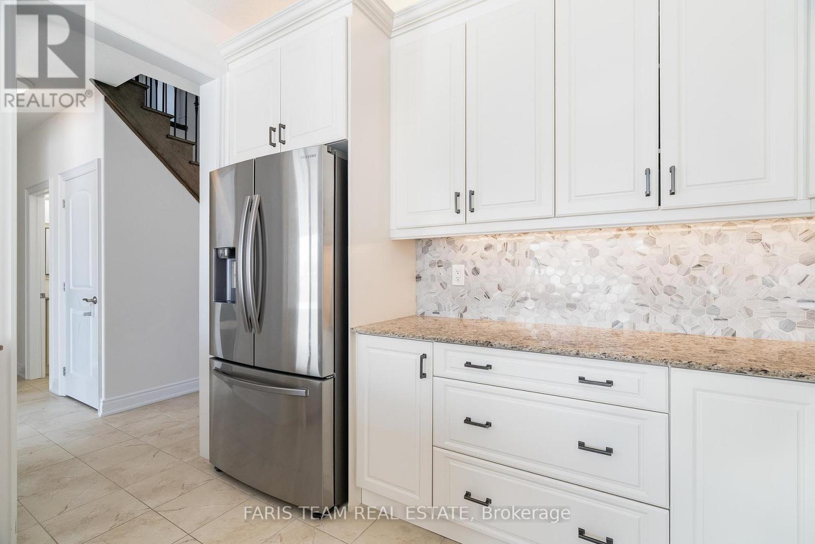 Property at 1606 RIZZARDO CRESCENT image 5