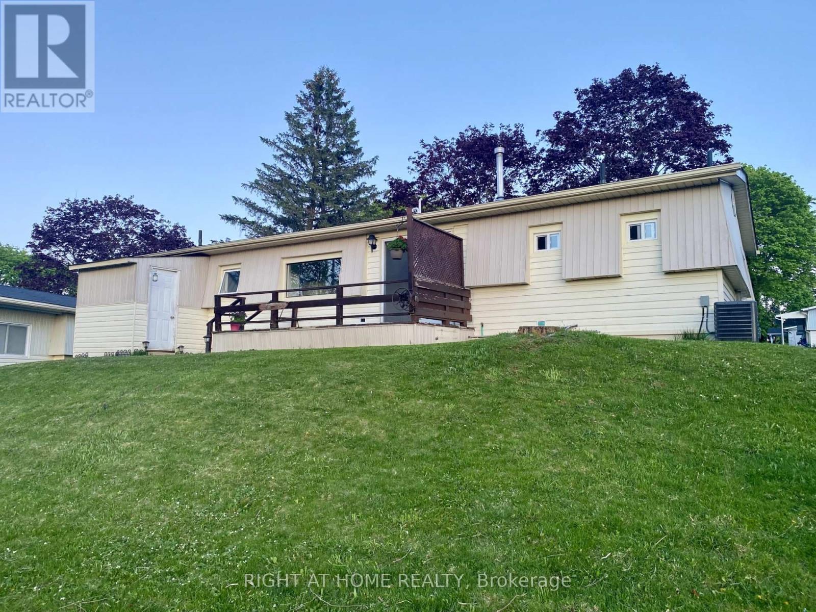 56 Flora Drive, Innisfil, Ontario  L9S 1R1 - Photo 25 - N12174295