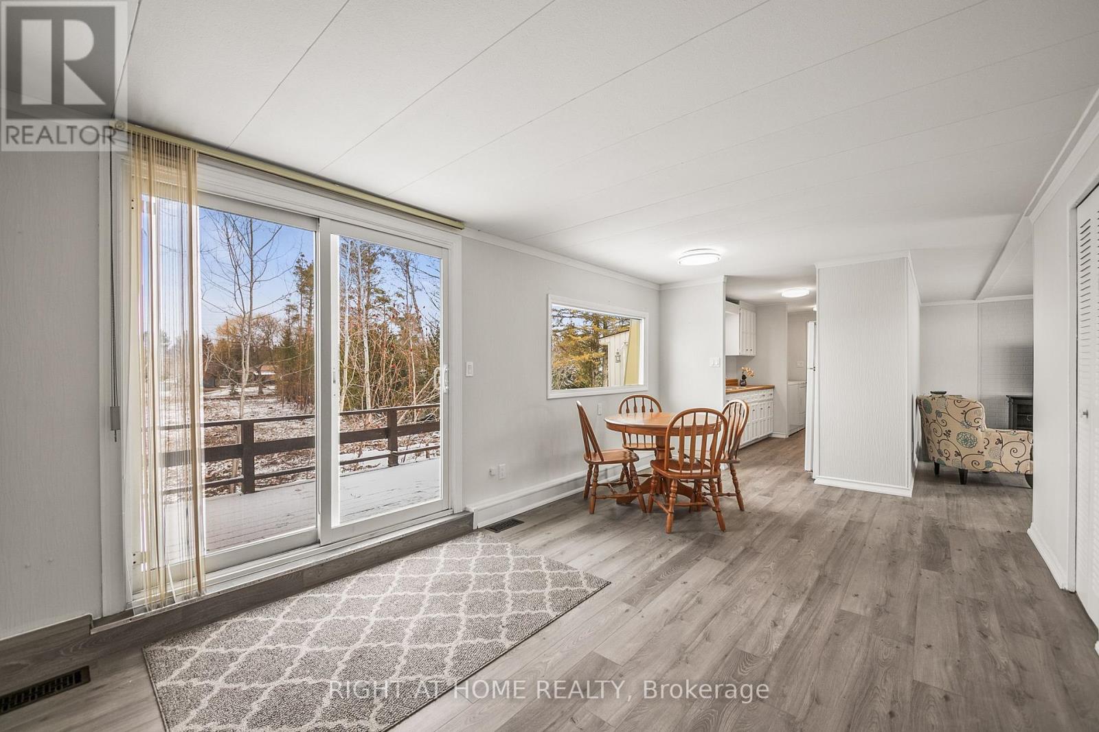 56 Flora Drive, Innisfil, Ontario  L9S 1R1 - Photo 9 - N12174295