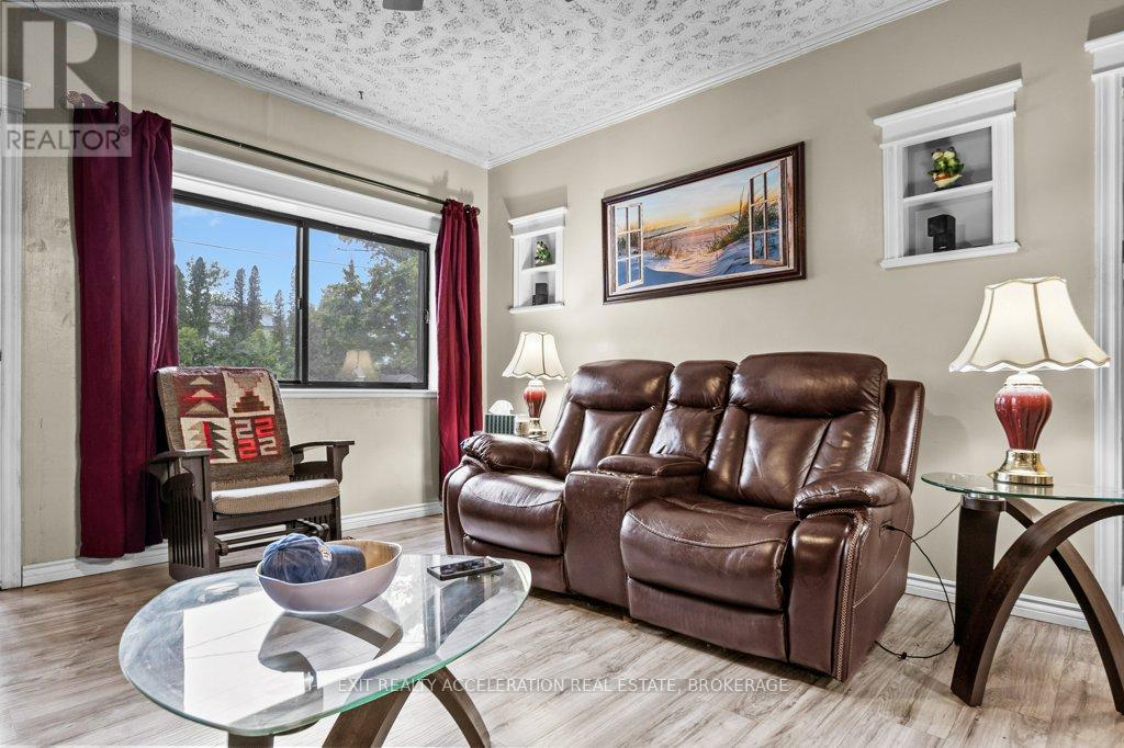 108 Dundas Street, Deseronto, Ontario  K0K 1X0 - Photo 3 - X12174382