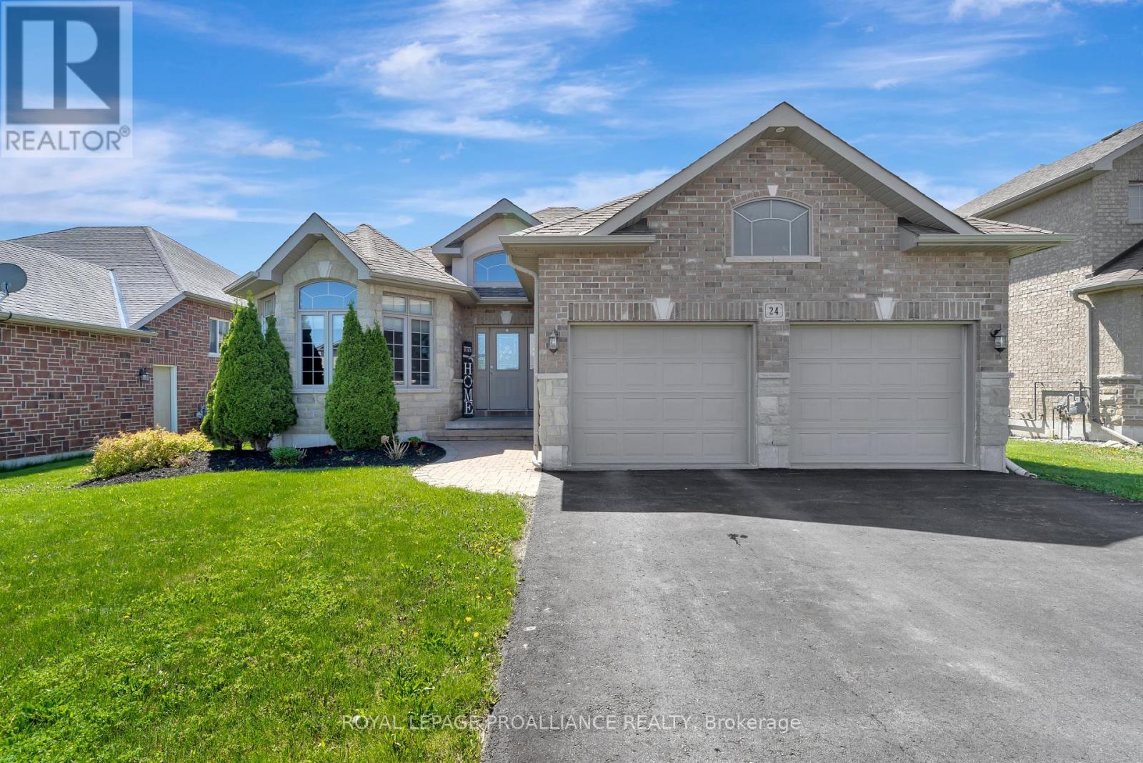 Property at 24 HAMPTON RIDGE DRIVE image 1