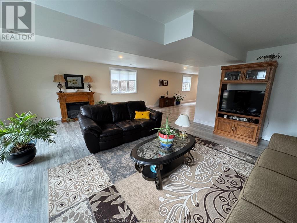 17 Woodland Street, Kingsville, Ontario  N9Y 0A9 - Photo 23 - 25013059