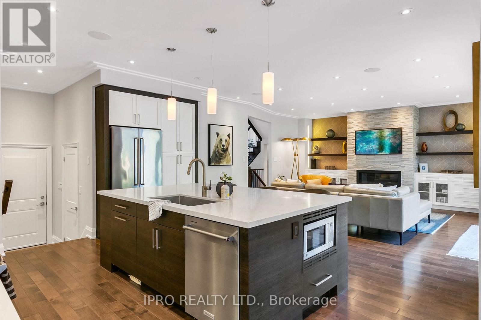 30 Notley Place, Toronto, Ontario  M4B 2M6 - Photo 13 - E12134934