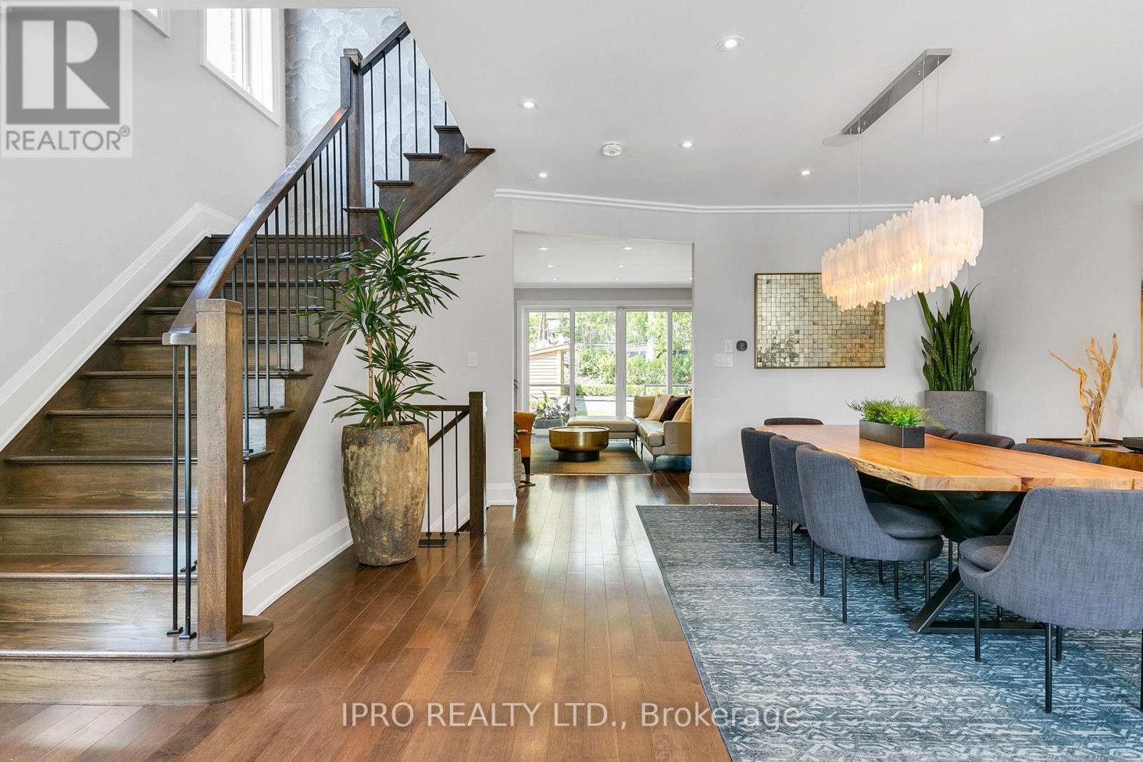 30 Notley Place, Toronto, Ontario  M4B 2M6 - Photo 8 - E12134934