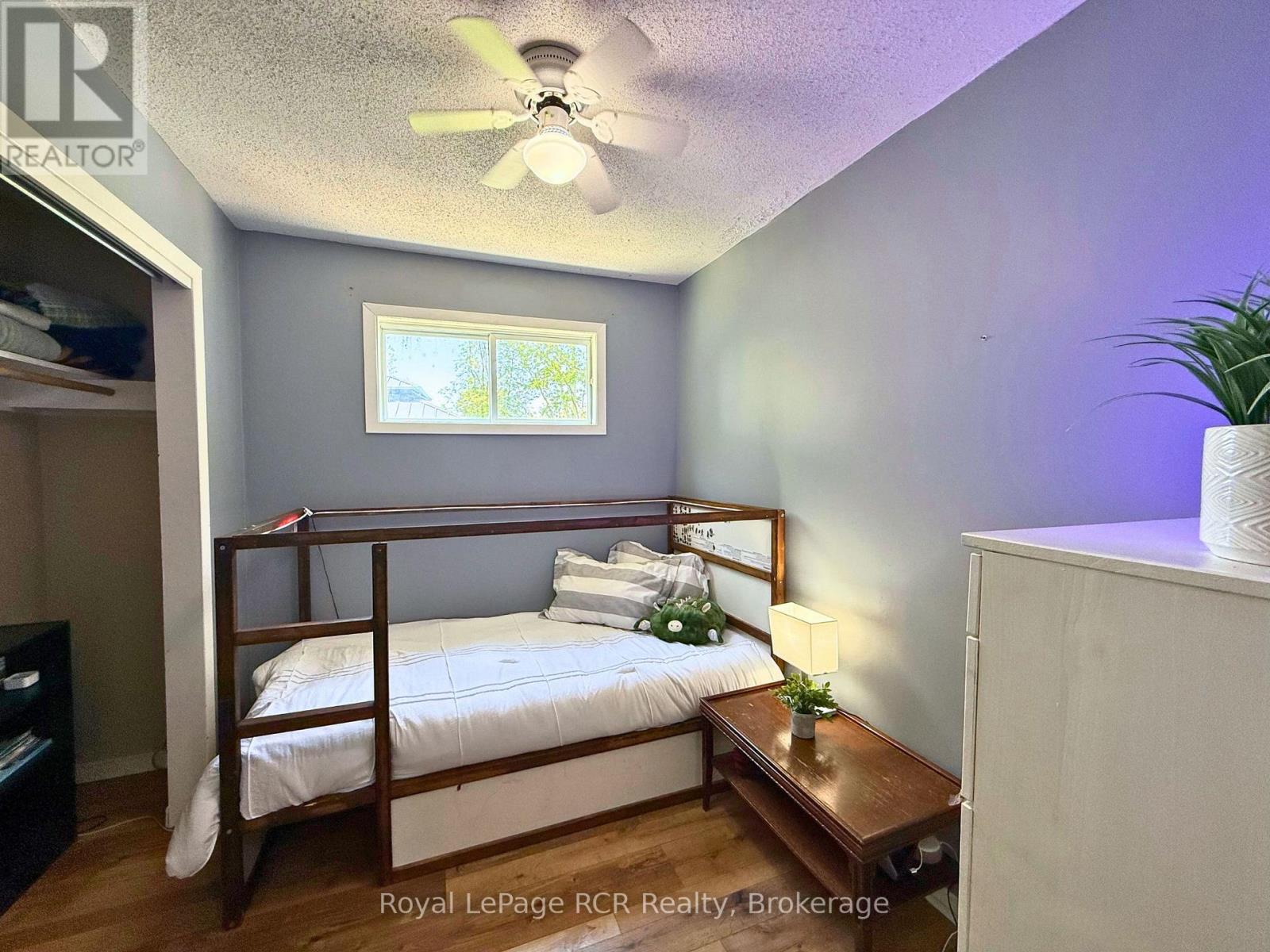 200 Sutherland Street N, Clearview, Ontario  L0M 1S0 - Photo 19 - S12107302