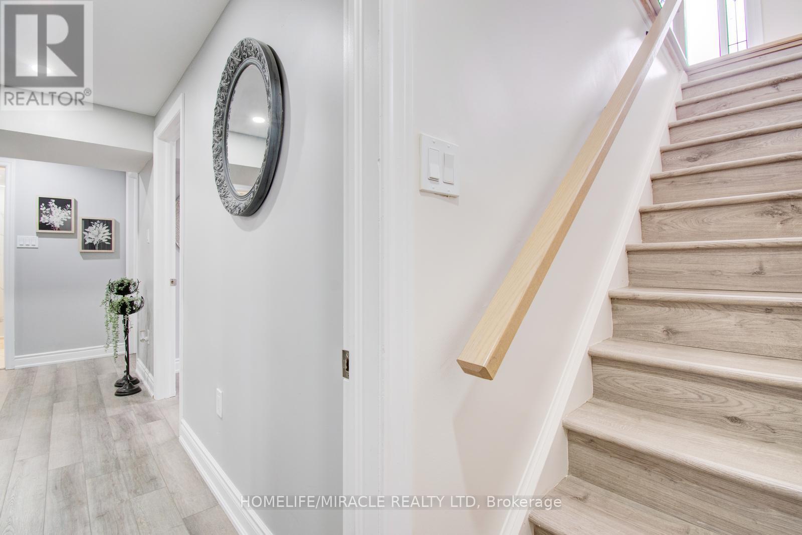 37 Glenora Crescent, Brampton, Ontario  L6S 1E1 - Photo 11 - W12174204