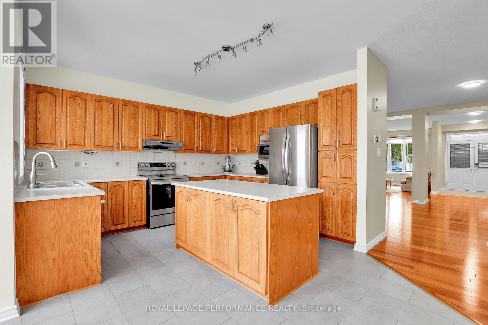 765 Schubert Circle, Ottawa, Ontario  K4A 4W3 - Photo 14 - X12174372