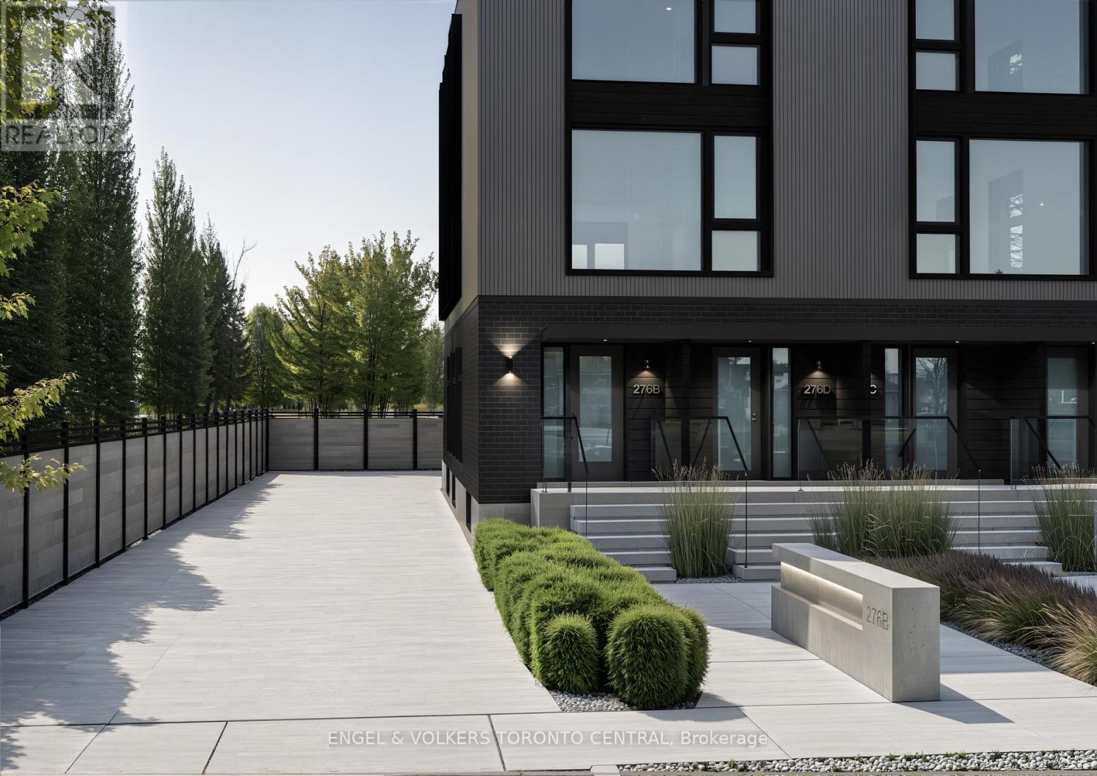 D - 276 Lanor Avenue, Toronto, Ontario  M8W 2P9 - Photo 1 - W12174210