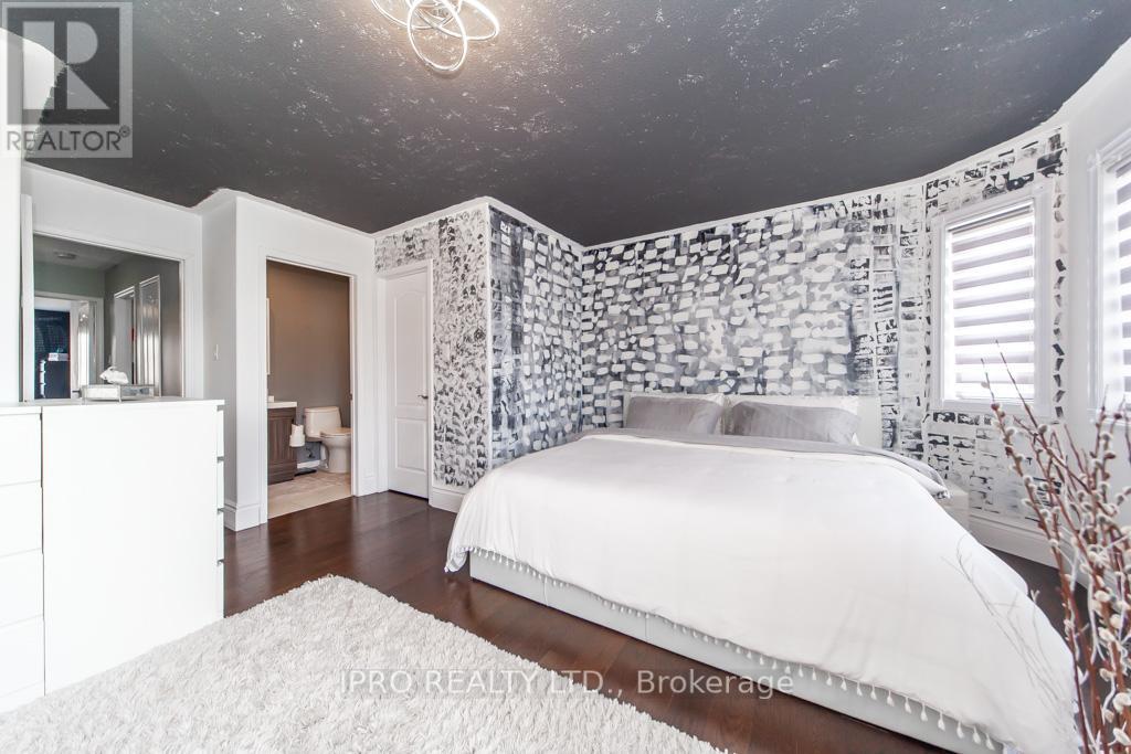 6936 Buttle Station Place, Mississauga, Ontario  L5W 1B8 - Photo 16 - W12174228