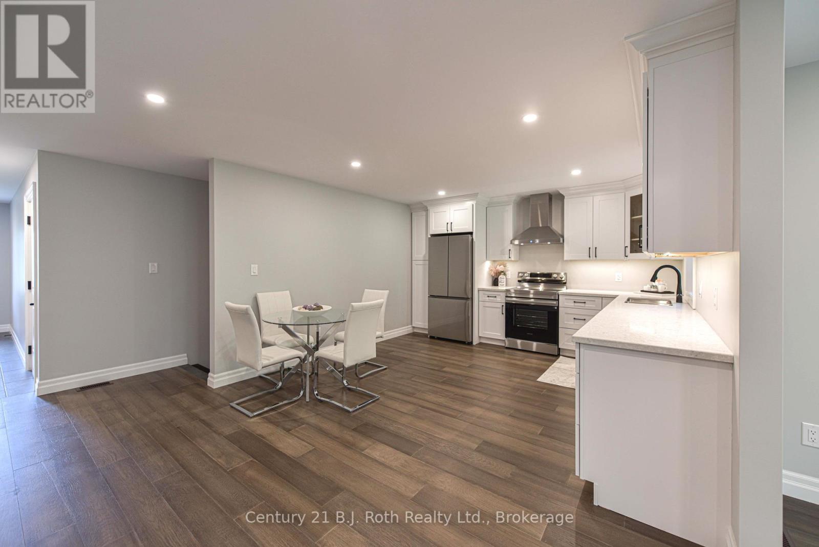3324 Bramshott Avenue, Severn, Ontario  L3V 0V9 - Photo 35 - S12173854