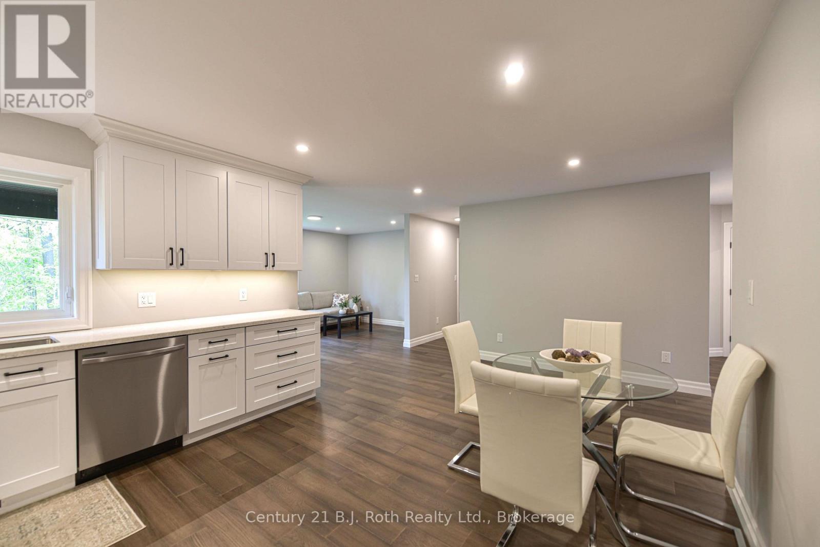3324 Bramshott Avenue, Severn, Ontario  L3V 0V9 - Photo 37 - S12173854